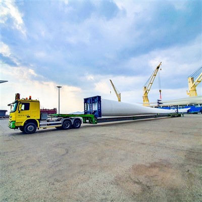 Remorque à pales de vent à suspension pneumatique